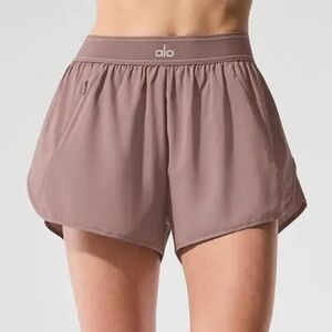 Alo Yoga Match Point Short Mushroom XXS